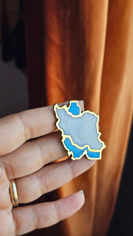 سنجاق سینه ایرانِ جان